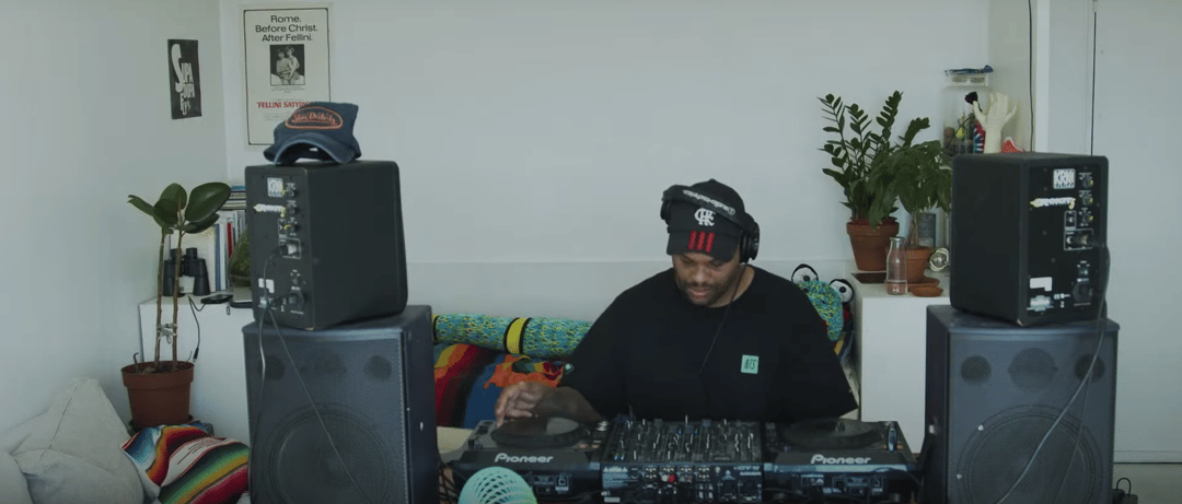 Photo of set Judaah.