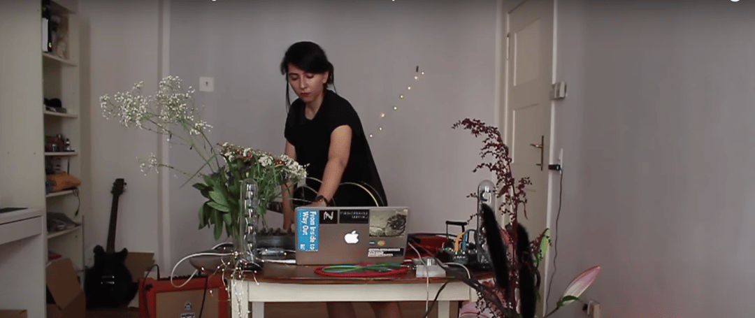 Photo of set Ramsha.