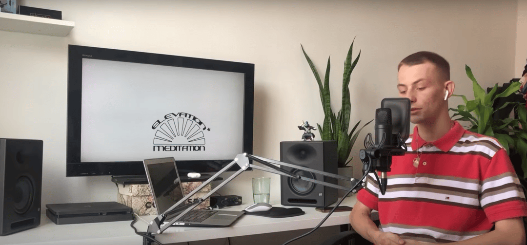 Photo of set Finn Foxell.