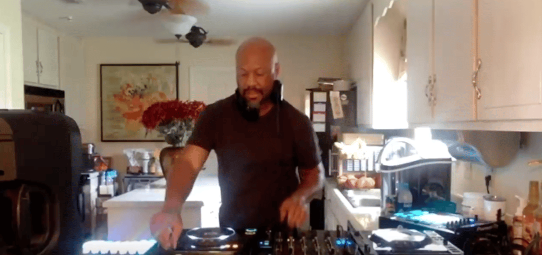 Photo of set Robert Hood.