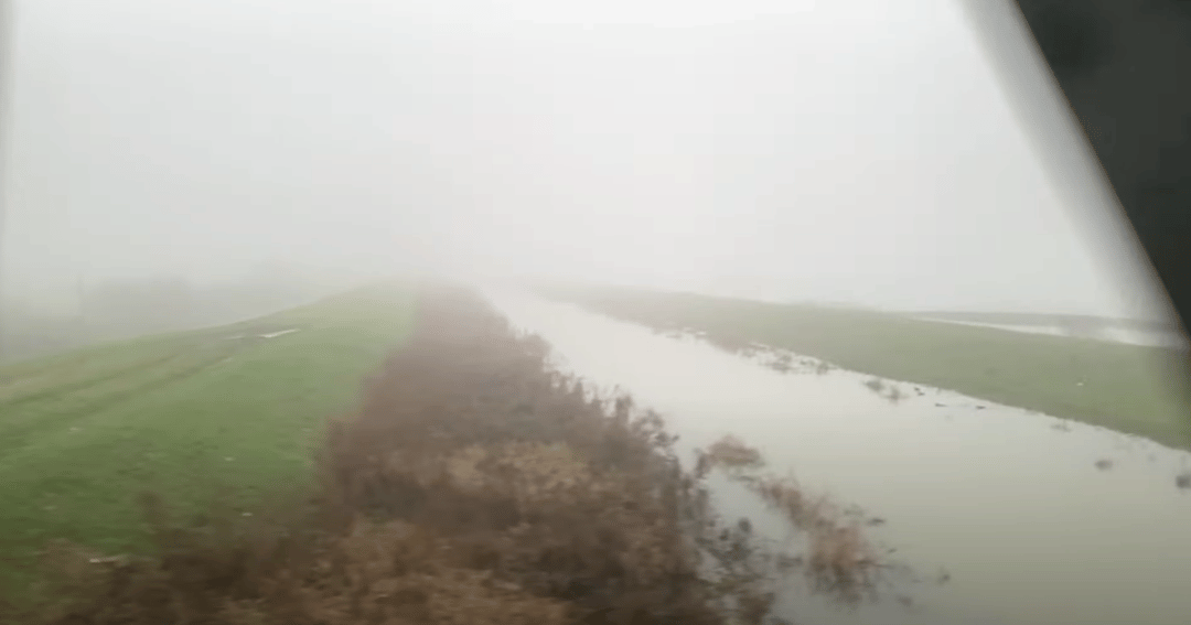 Photo of set ‘Obsidian’: Brian Eno & Peter Chilvers.