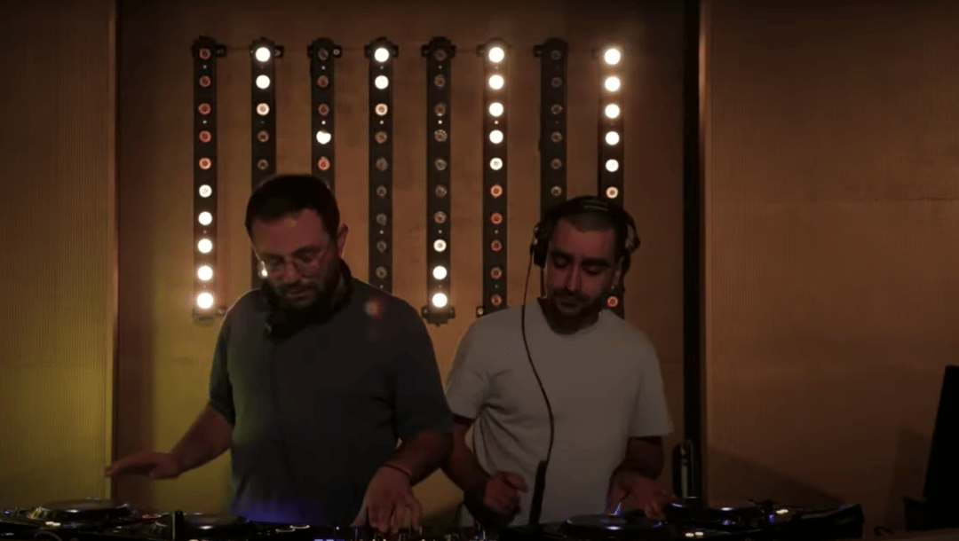 Photo of set Peach Puff Bass Unit.