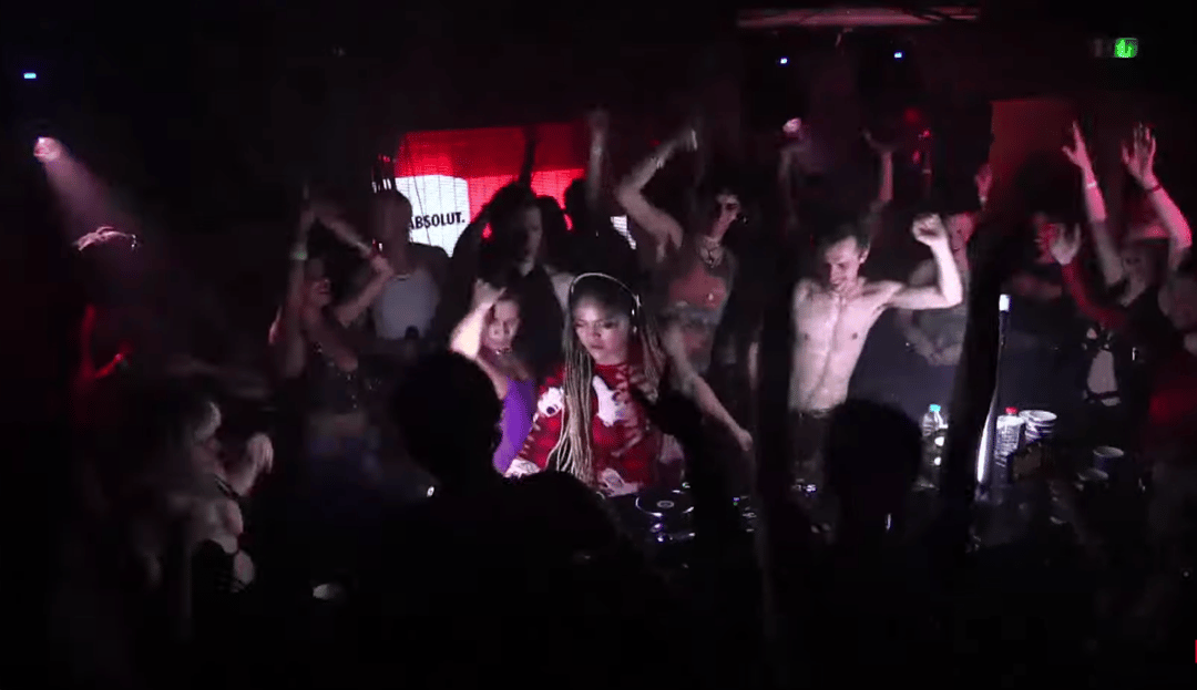 Photo of set allyXpress.