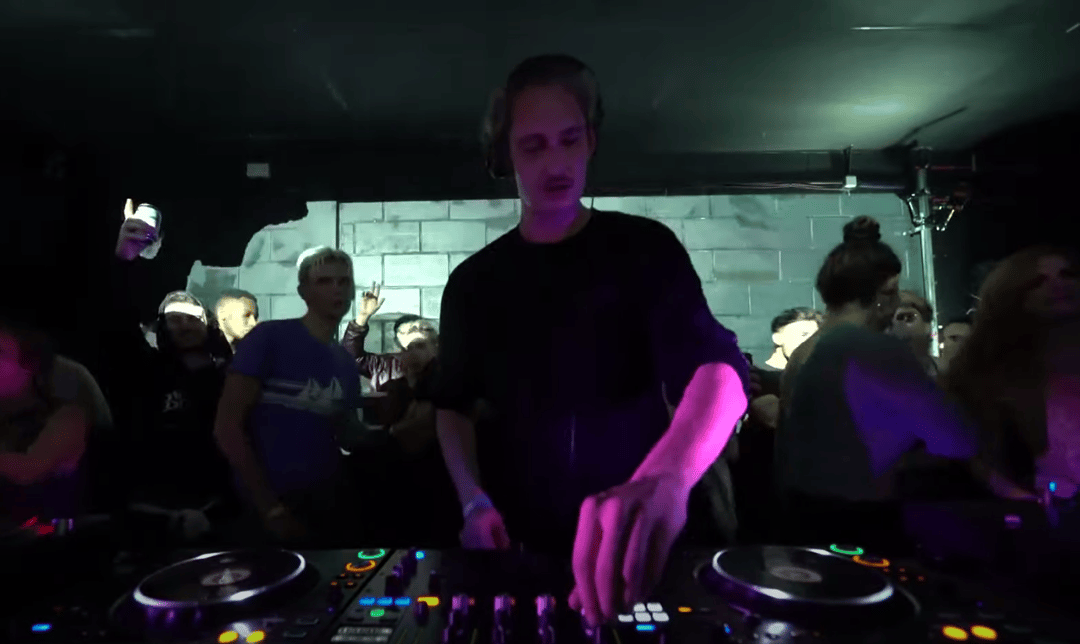 Photo of set Highrise.