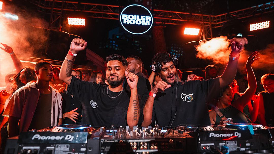 Photo of set ASH x Nick William.