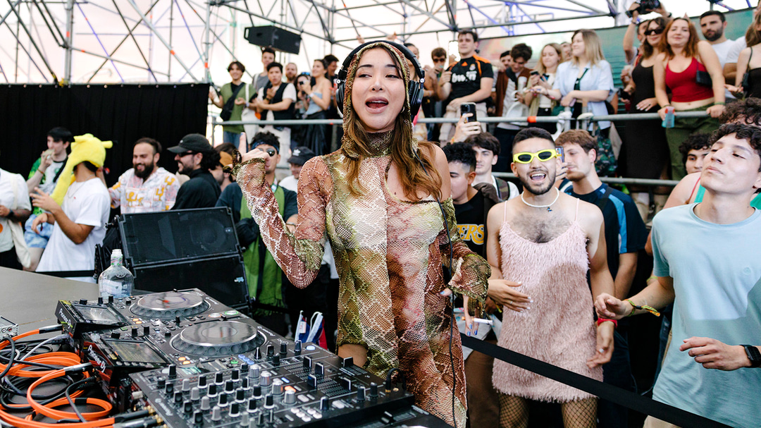 Photo of set Bitter Babe.