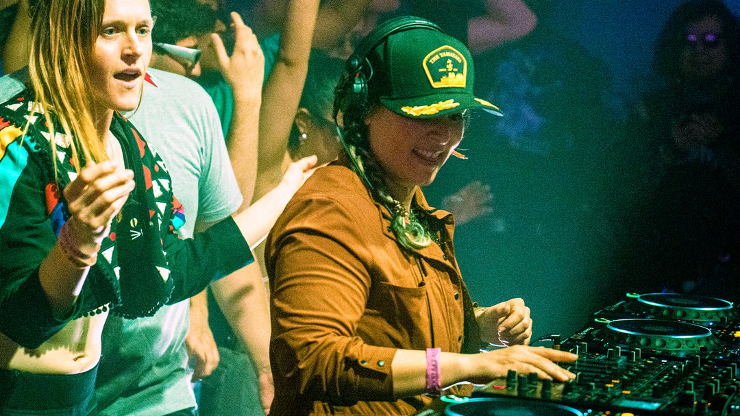 Photo of set Chachi Guerrero.