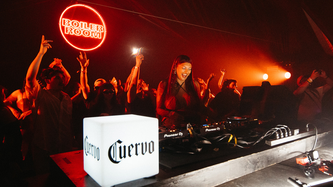 Photo of set Lidia Beatz.