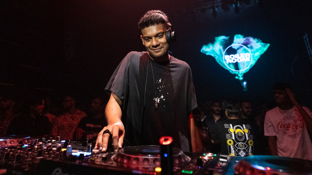 Photo of set Midnight Traffic.