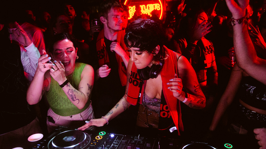 Photo of set Mixtress.