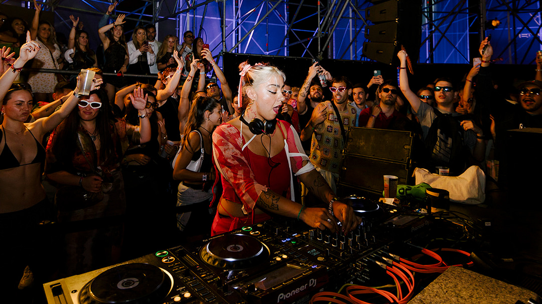 Photo of set Paurro.