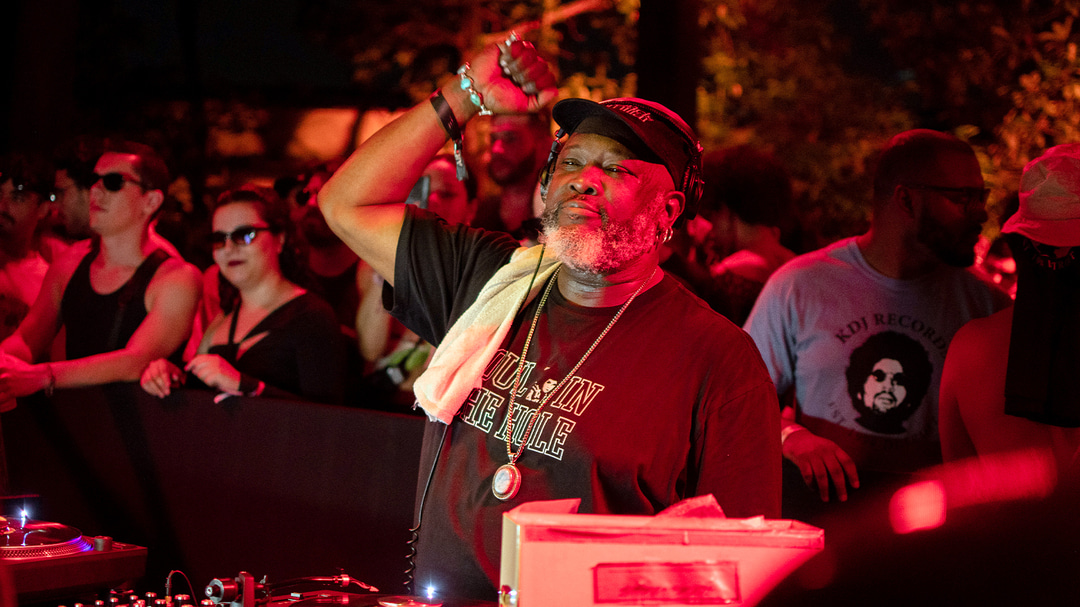 Photo of set Sadar Bahar.