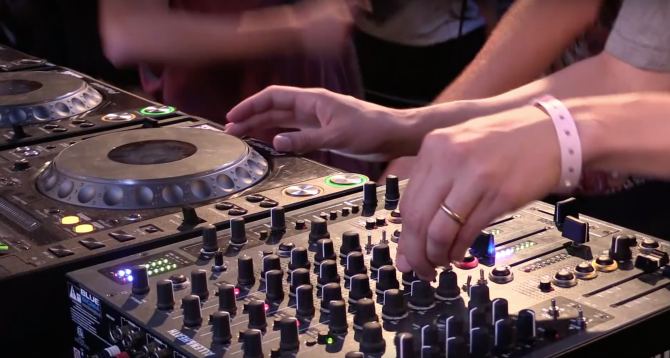 Photo of set Tessela.