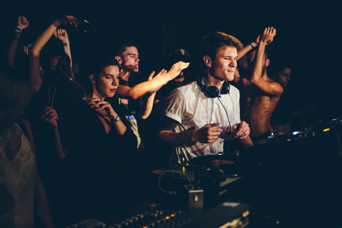 Photo of set Alex.Do.