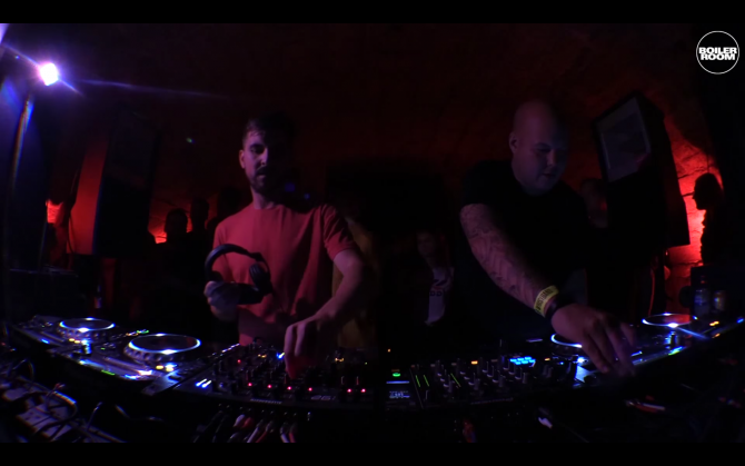 Photo of set Customer (Alan Fitzpatrick + Reset Robot).