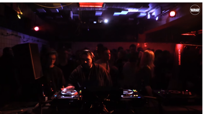 Photo of set Truncate.