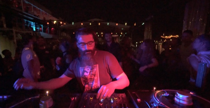 Photo of set Vladimir Ivkovic.