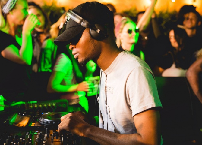 Photo of set ROMderful.