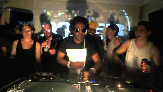 Photo of set DJ Pierre.