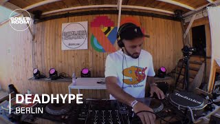 Photo of set deadHYPE.