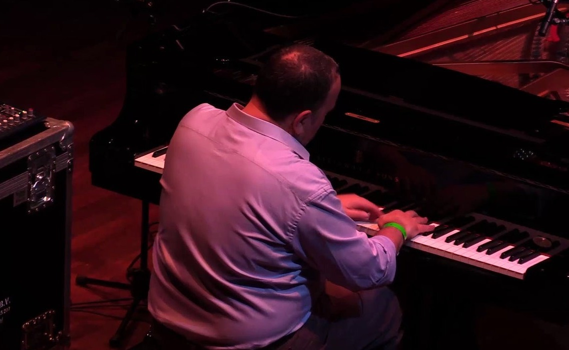 Photo of set Gigi Masin.