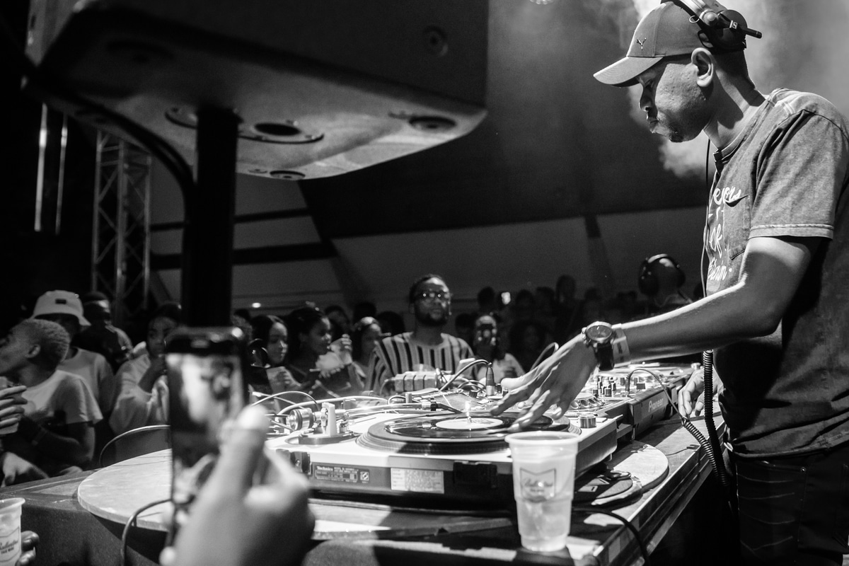 Photo of set Kat La Kat.