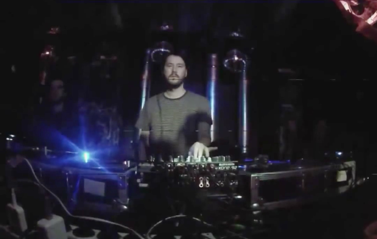 Photo of set Daniel Bortz.