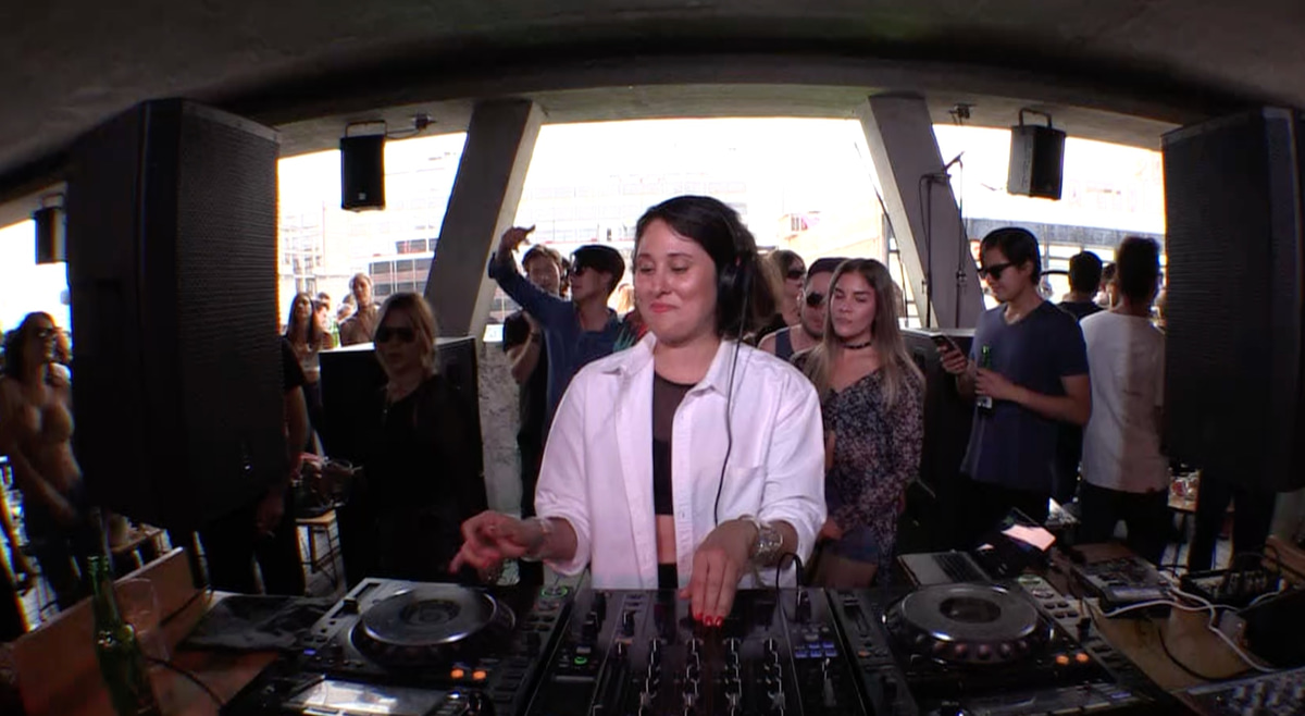 Photo of set DJ Puma.