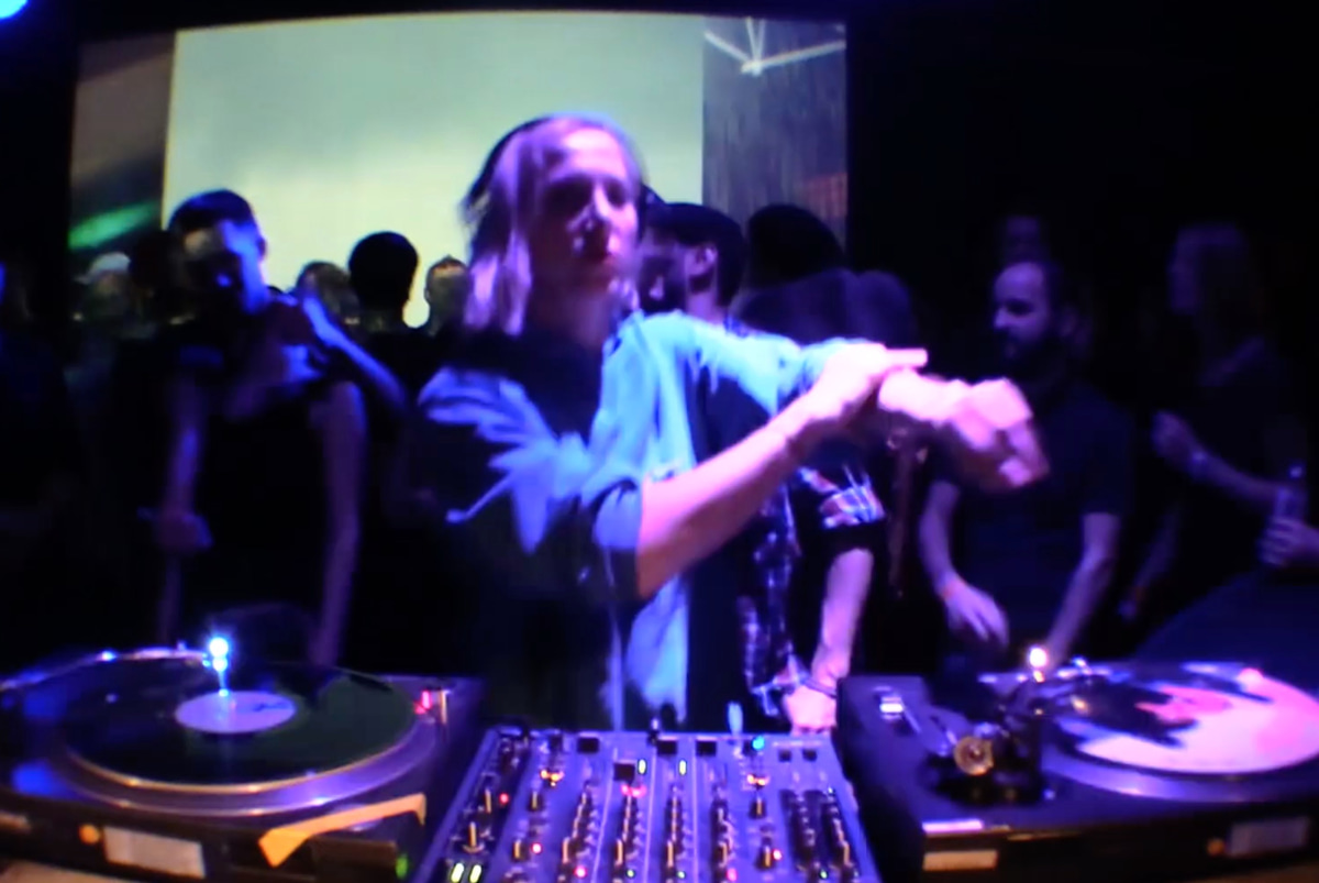Photo of set Ellen Allien.