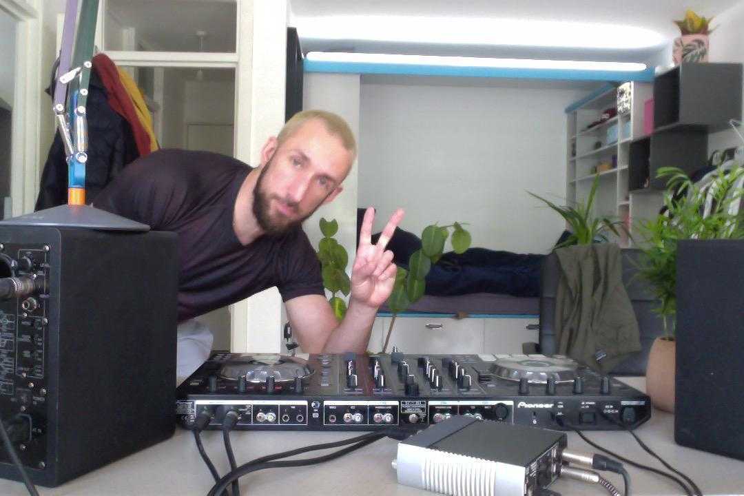 Photo of set Girl Unit.