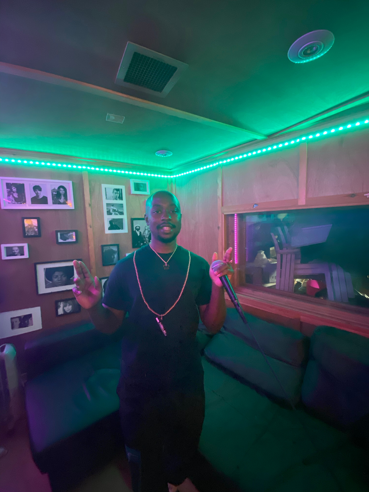 Photo of set Oscar #Worldpeace.