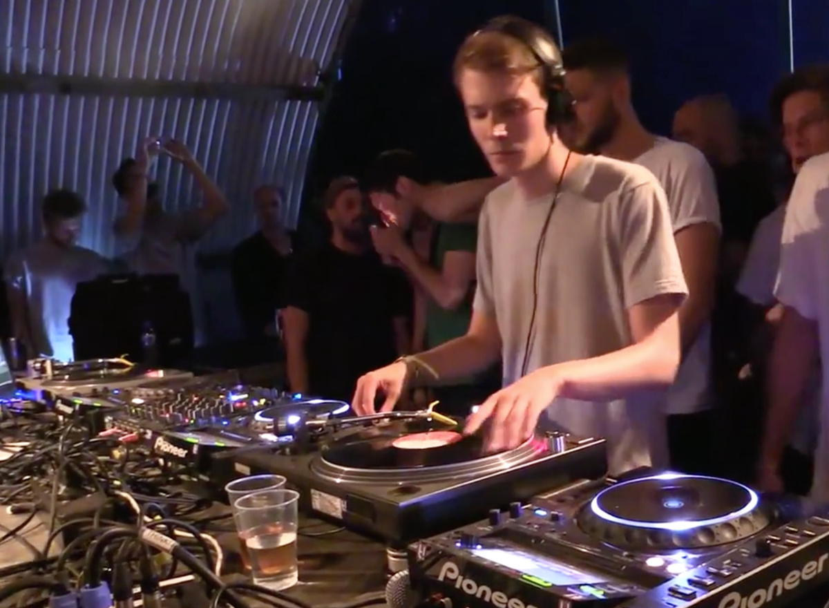 Photo of set Pariah.