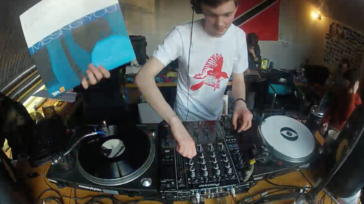 Photo of set Ben UFO.