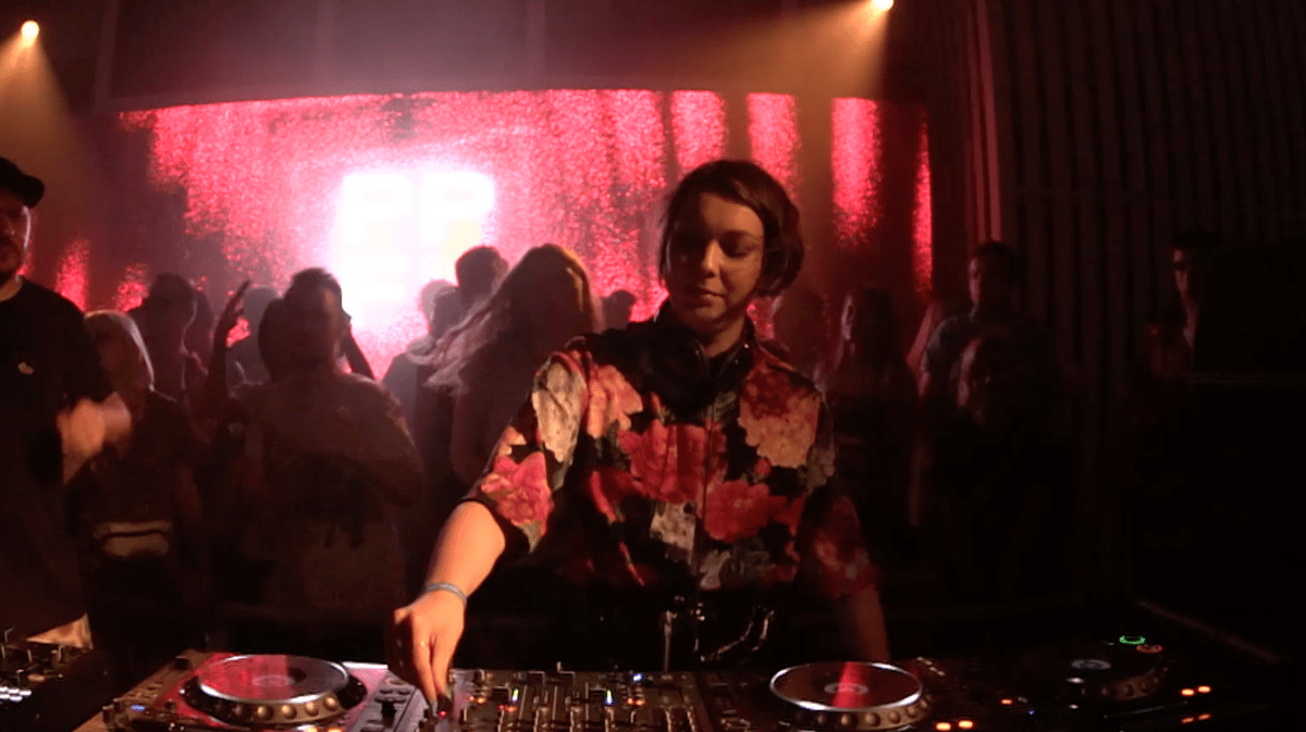 Photo of set Anastasia Kristensen.