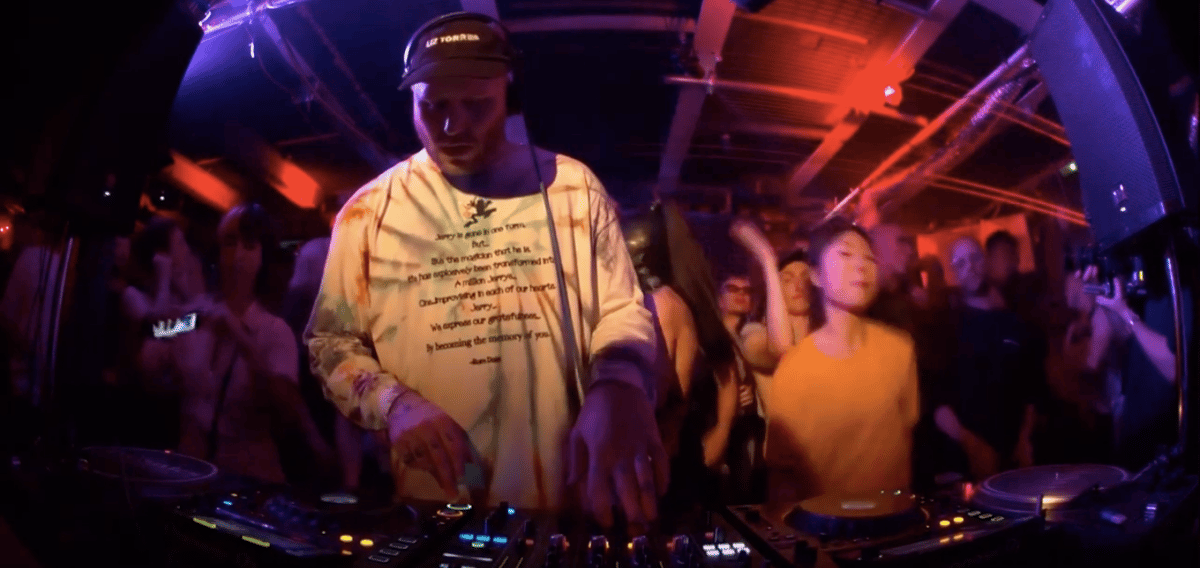 Photo of set SHAY MALT.