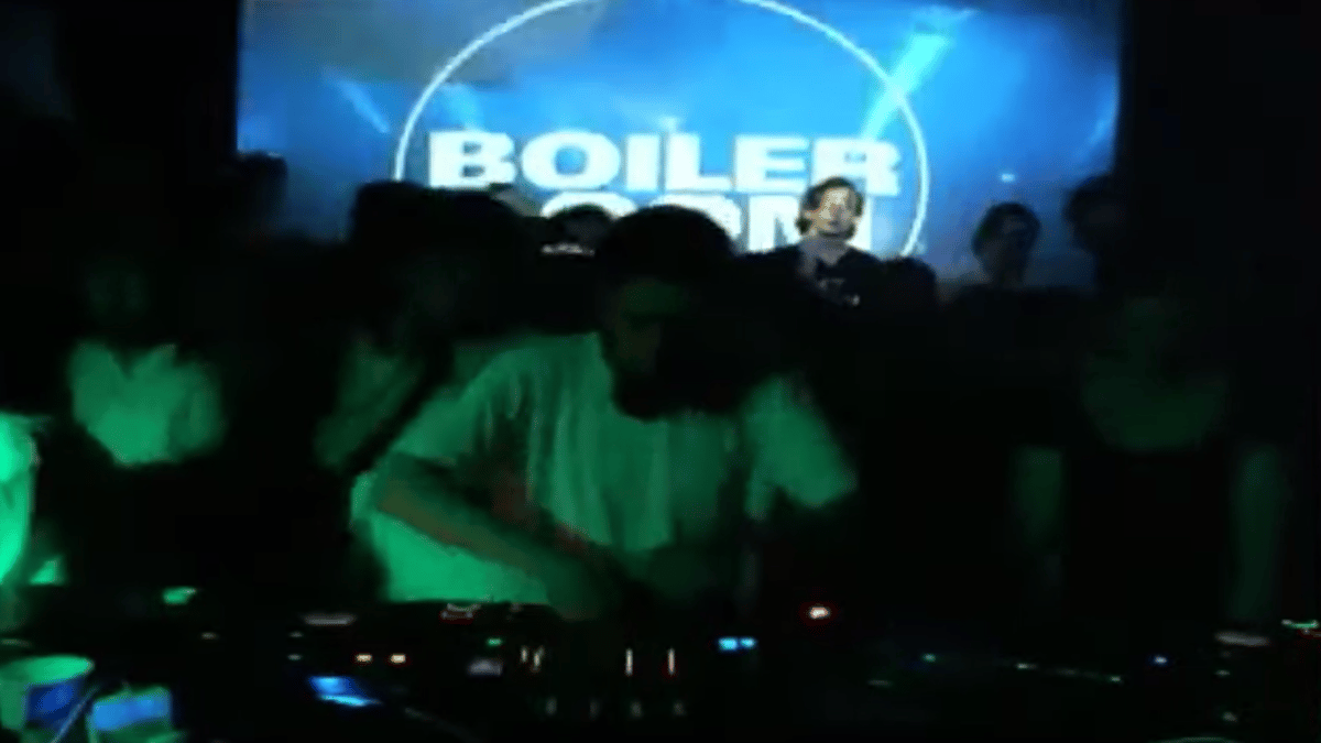 Photo of set Bok Bok & L-Vis 1990.