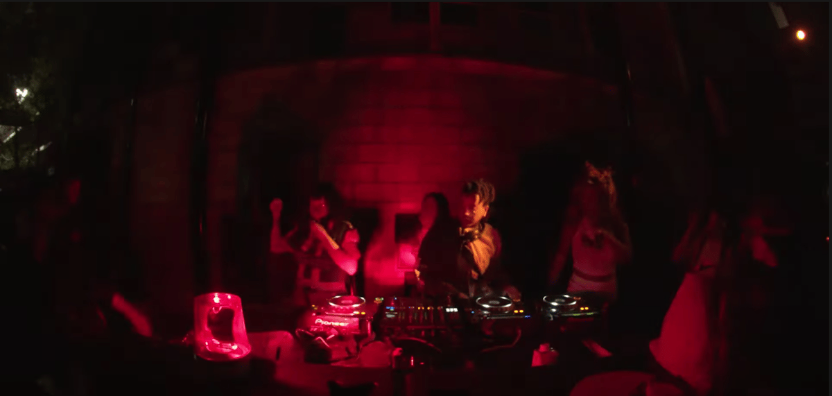 Photo of set SHYBOI.