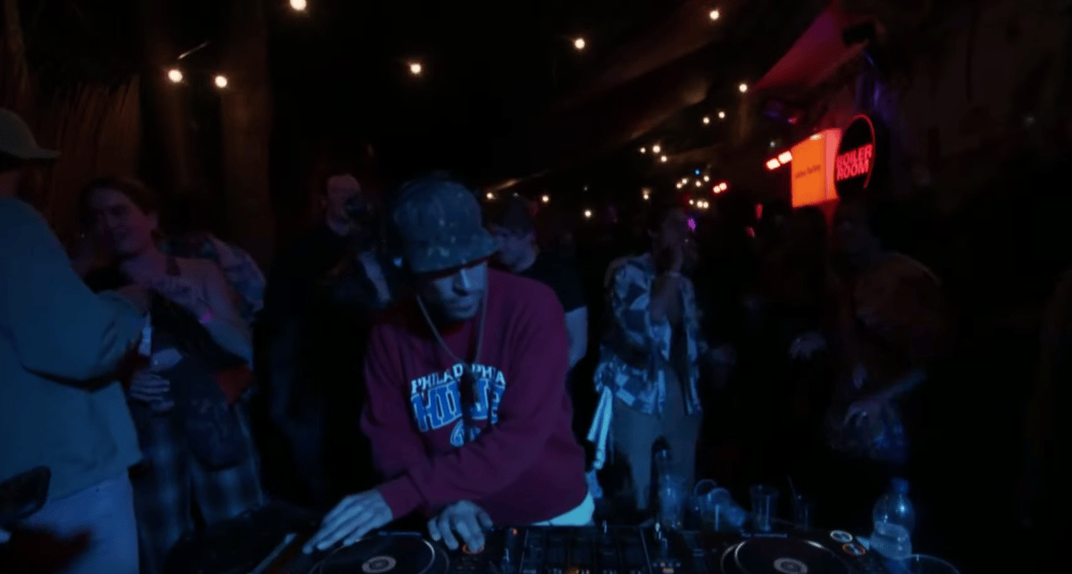 Photo of set Alexander Nut.