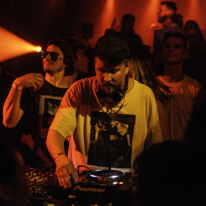 Photo of set Machinedrum.