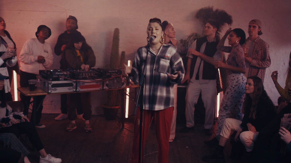 Photo of set Tertia May - Twenty Two.