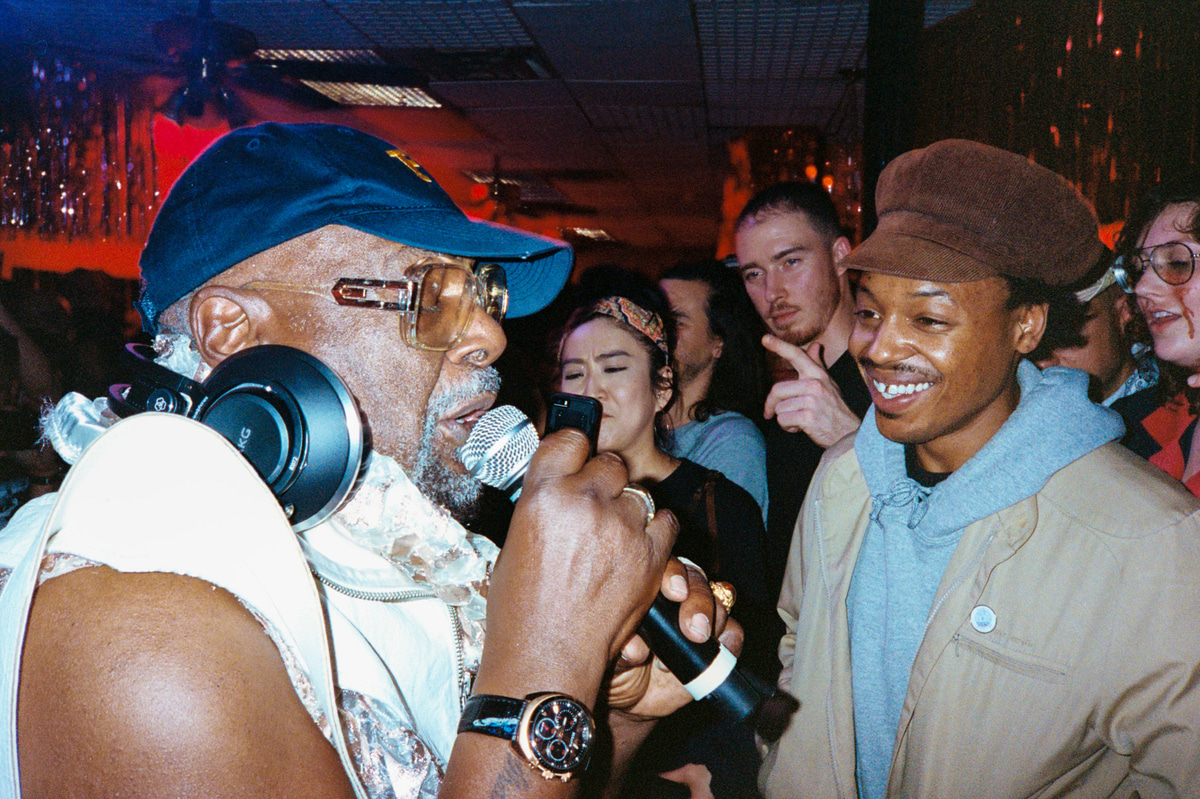 Photo of set George Clinton.