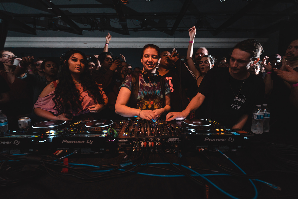 Photo of set Lisa Frank.