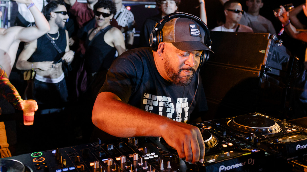 Photo of set DJ Babatr.