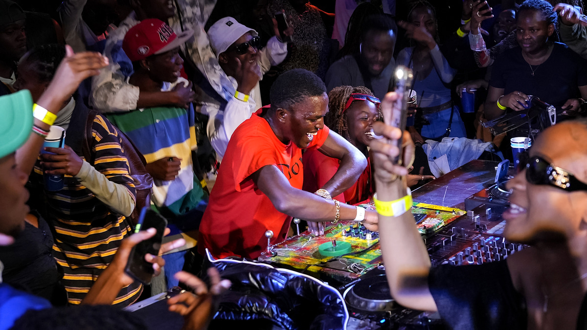 Photo of set DJ Boboss.