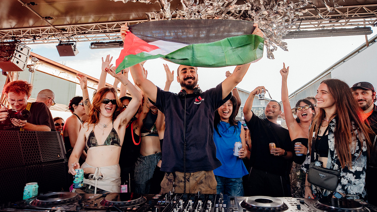 Photo of set Moktar.