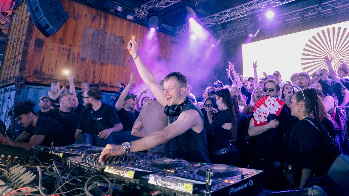 Photo of set Paraçek.