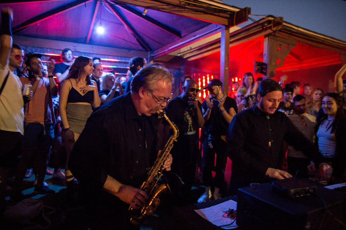 Photo of set Earth Boys.