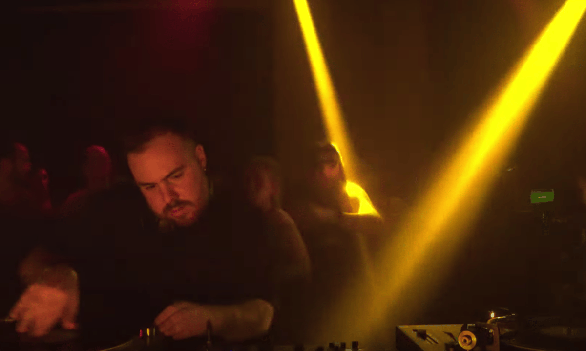 Photo of set Kaiser.