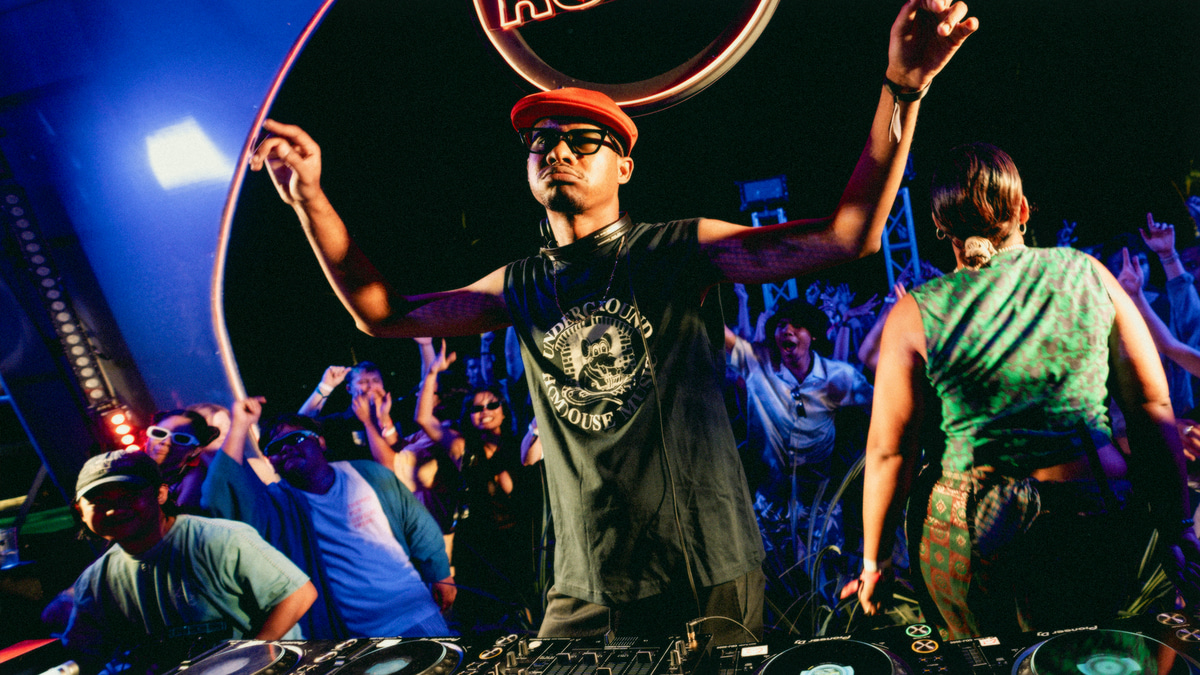 Photo of set Walearic.